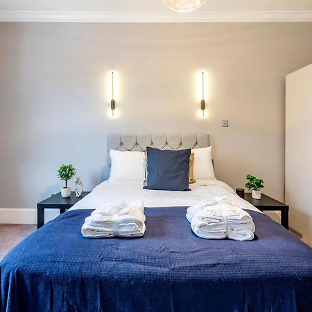 Large 1 Bedroom In Center Of London 3 エクステリア 写真
