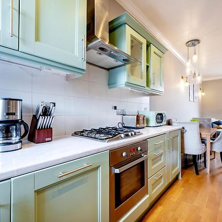 Large 1 Bedroom In Center Of London 3 エクステリア 写真