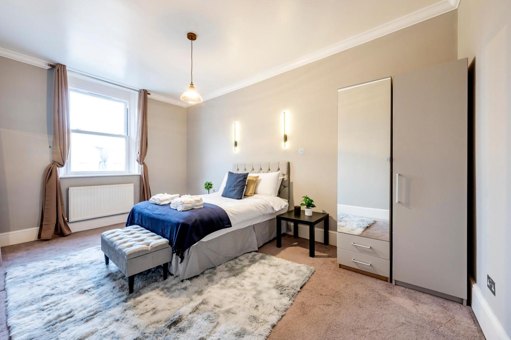 Large 1 Bedroom In Center Of London 3 エクステリア 写真